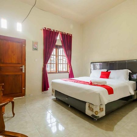 Hotel Reddoorz Near Bukit Kubu Berastagi Exteriér fotografie