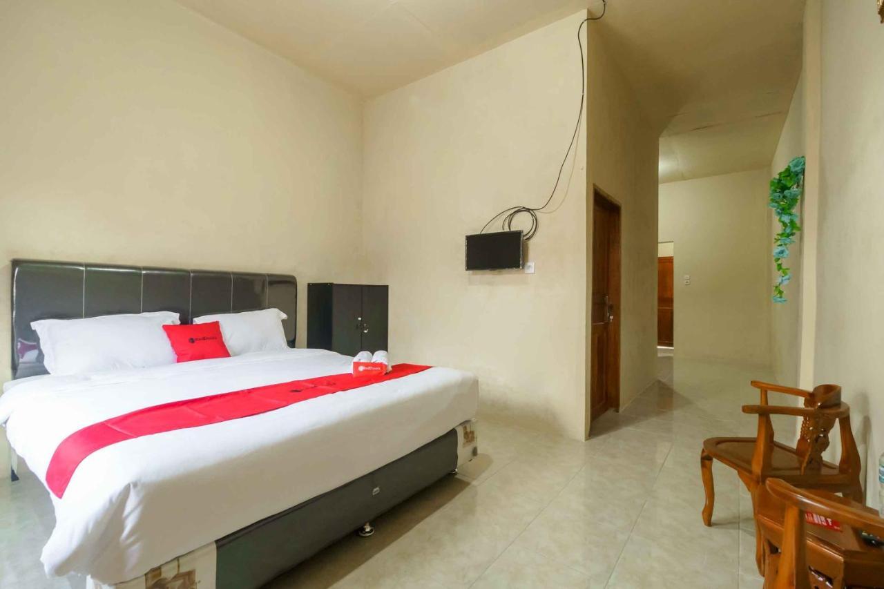 Hotel Reddoorz Near Bukit Kubu Berastagi Exteriér fotografie