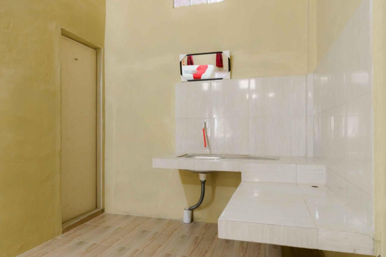 Hotel Reddoorz Near Bukit Kubu Berastagi Exteriér fotografie